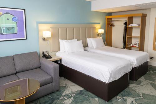 2 twin beds