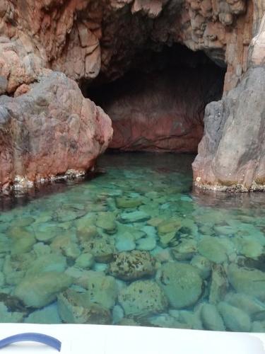 maison fleurie in แซ็ง-แฌร์แม็ง