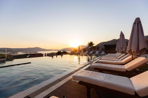 . Royal Blue Resort & Residences