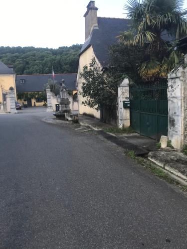 Gîte dans un petit village pyrénéen (Gite dans un petit village pyreneen) in Escoubès-Pouts