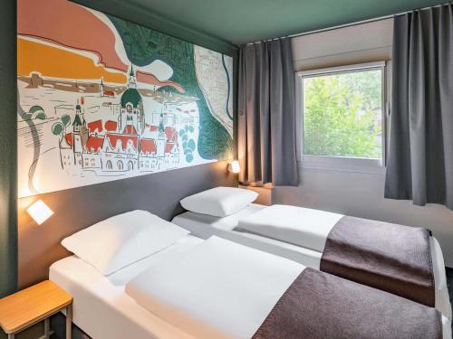 2 twin beds