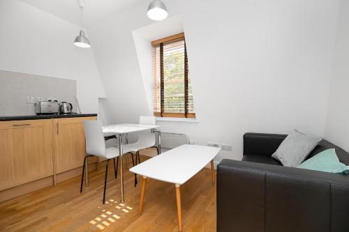 Super 1 Bed Flat in Holborn the centre of London, Londýn