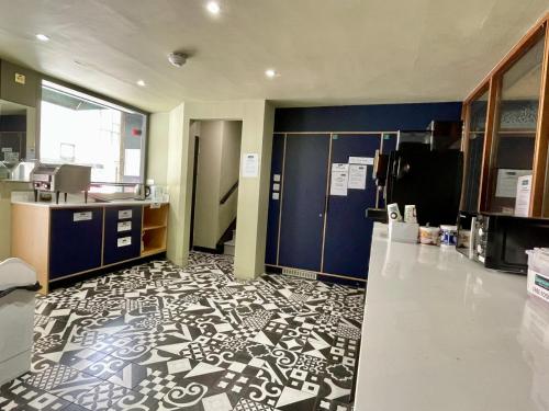 Kitchen, The Dawson Hostel - DUBLIN in Dublin