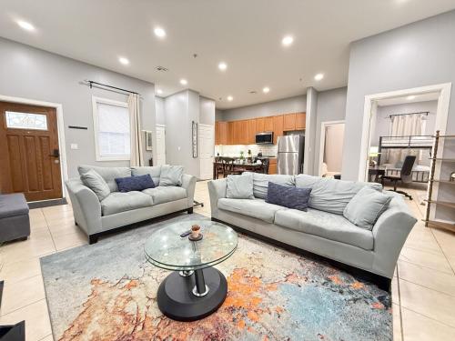 ห้องครัว, Huge apartment near NYC, Parking in นอร์ทเบอร์เกน (NJ)