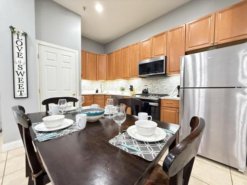 Huge apartment near NYC, Parking in นอร์ทเบอร์เกน (NJ)