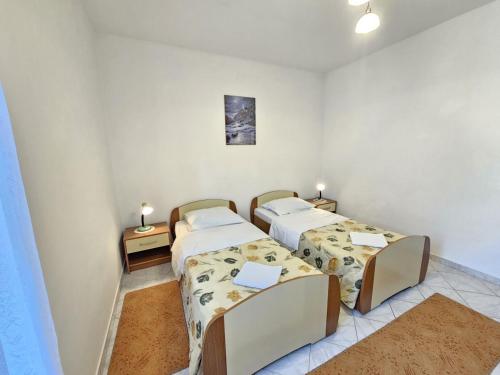 MARINA 1 NV - Apartment 4 pax grill pool - image 3