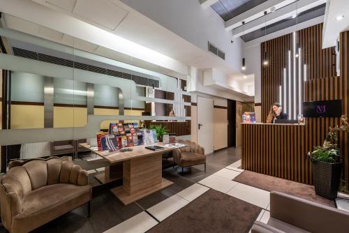 Promenade City Hotel - image 9