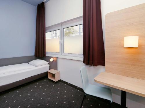 B&B Hotel Berlin-Airport - image 7