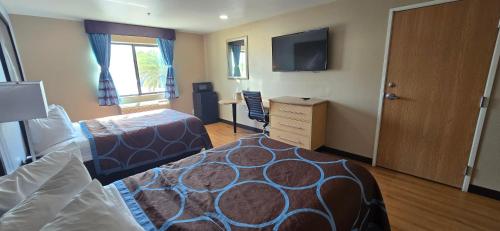 Super 8 by Wyndham New Braunfels I-35