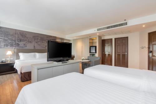Grand Diamond Suites Hotel - image 13
