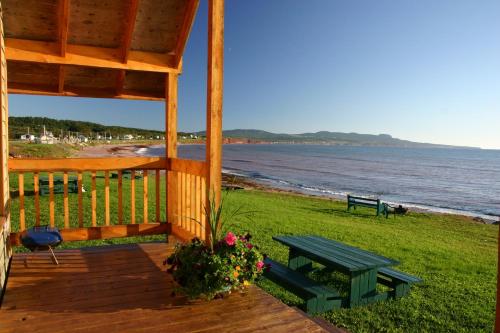 Beachfront Chalet - Cap d'Espoir