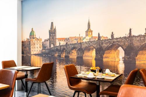 Hotel Oáza Praha – Prague, NY