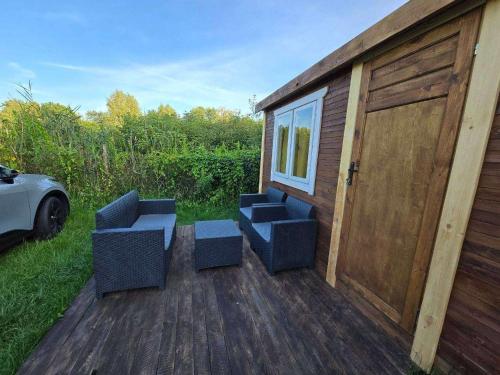 Domek GLAMPING 3 na polu namiotowym RADOŚĆ