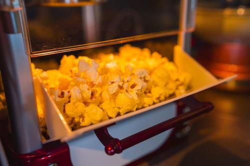 Hollywood Night, Cinéma privé (Hollywood Night, Cinema prive) in Hennebont