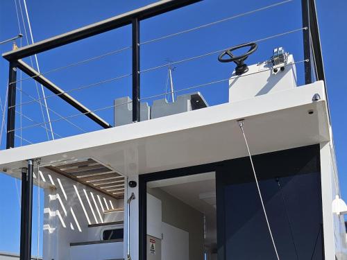 Boat Haus - Casas Flotantes frente a Gibraltar in ลาลิเนียเดลาคอนเซพเซียน