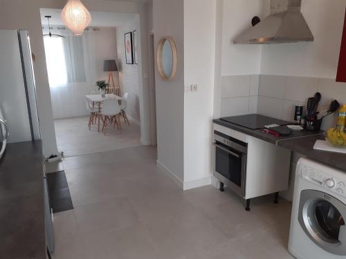 Un appartement lumineux avec vue exceptionnelle avec 3 chambres in Bourg-les-Valence