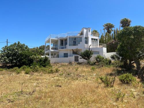 Front Beach villa, Achakkar in Achakkar