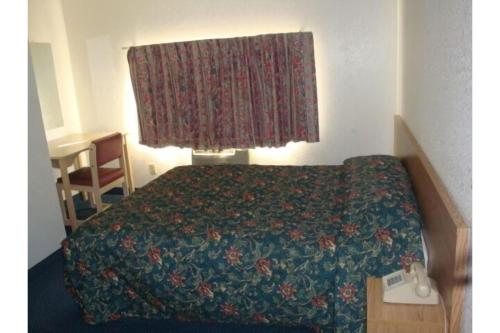 Travelers Inn Lake Havasu - image 2
