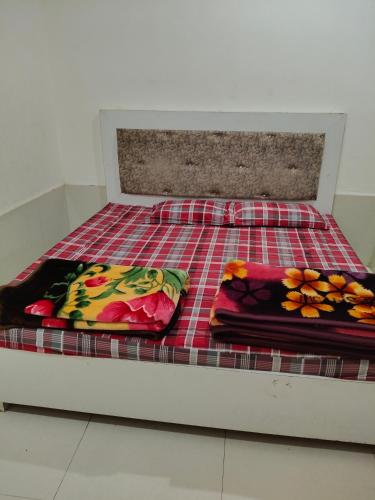 Manglam Guest House, Jāmb