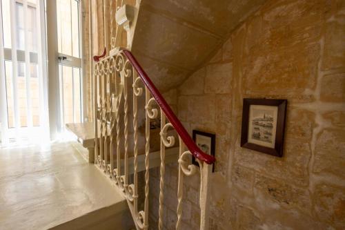 Valletta 1BR Townhouse Escape by Buena Vista, Valletta (zdjęcie 8)
