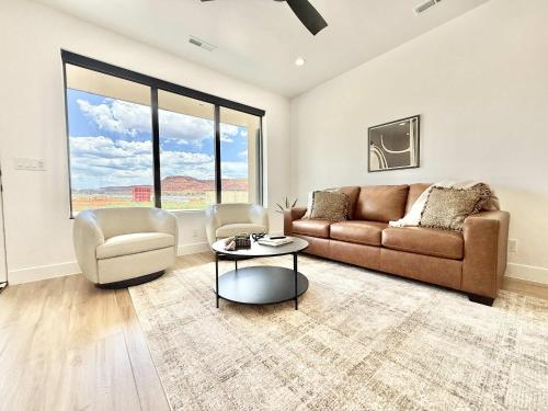 Grand G4 at Catori Stunning Kanab Family Friend Townhome