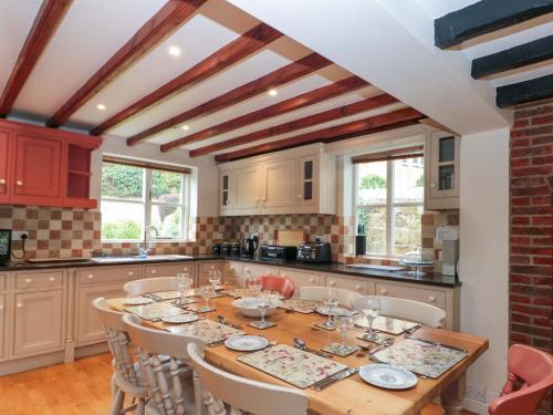 A szálláshely kívülről, Weavers Cottage in Carlton