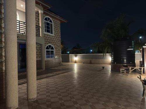 Viesnīcas āriene, Appartment In Tema in Afienya