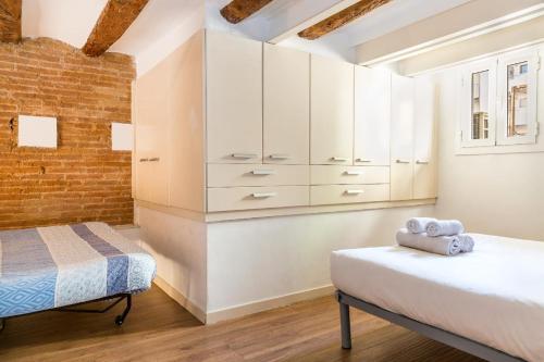 Fridays Flats Dreamy Duplex - Stylish Beach Loft - Tap to explore photos