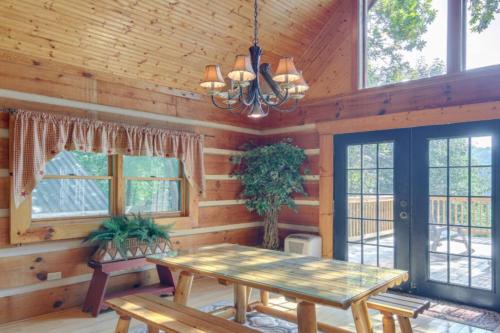 Iekārtas, Cove Life Cabin on the Lake in Madisonville (TN)