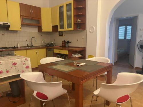 Apartament Maja in Gornji Karin