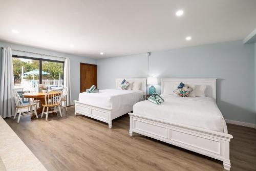 岩石礁度假酒店 (Rock Reef Resort) in 拉戈島