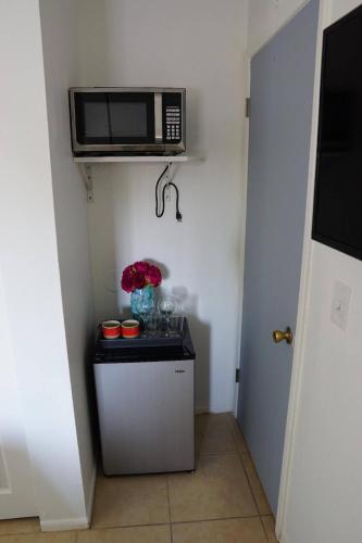Mi Casa Es Tu Casa, Airport Suites 2