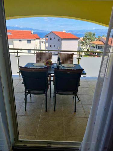 The Yellow House in Milcetici