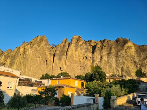 La Sousta gîte à louer Les Mées