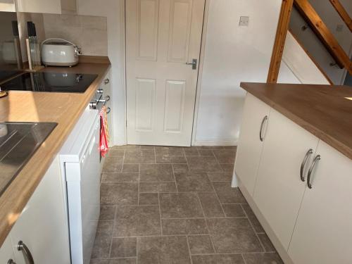 Cocina, 3 bed house close to the woods in Uckfield