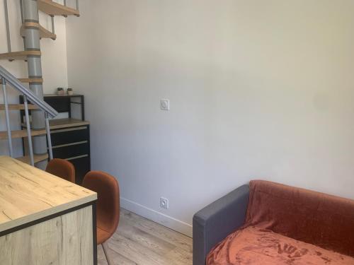 Tiny duplex, Caen (photo 8)