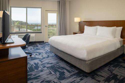 Fairfield Inn & Suites by Marriott Santa Cruz - image 14