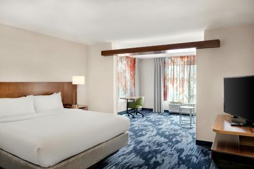 Fairfield Inn & Suites by Marriott Cincinnati Uptown/University Area - image 13