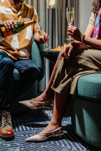 Renaissance Boston Waterfront Hotel - image 6