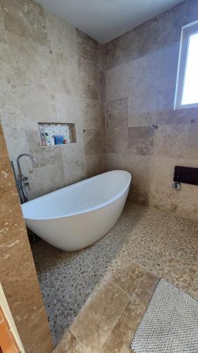 Villa Haven Giovanni in เบกา อัลตา