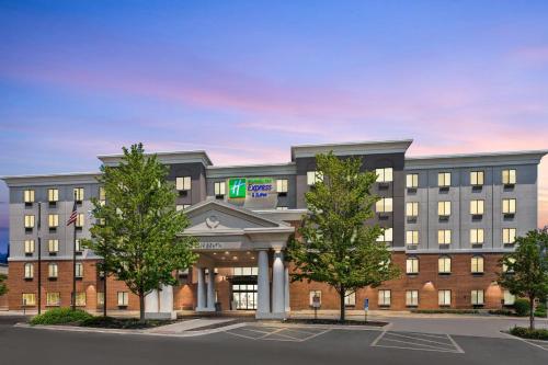 Holiday Inn Express & Suites Chicago West-O'Hare Arpt Area by IHG