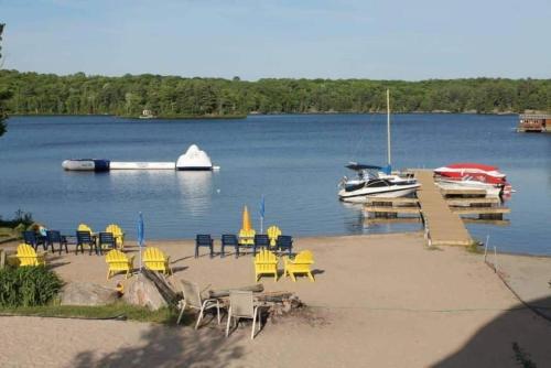 CHALET AT THE BEACH in Seguin (ON)