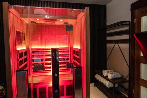 Alta Bella Villa - Ocean Nordic Spa in Chalk Sound