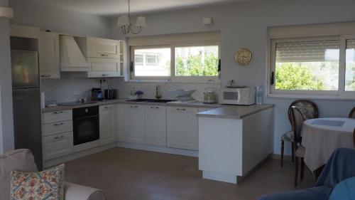 The Lakehouse in Limni Vouliagmenis