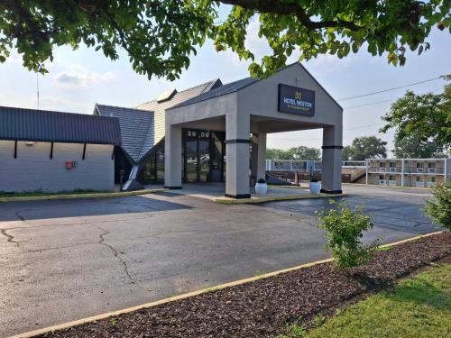 Hotel Weston RFD in Rockford, USA