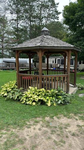 The Pines Cottage on the Lake in Seguin (ON)