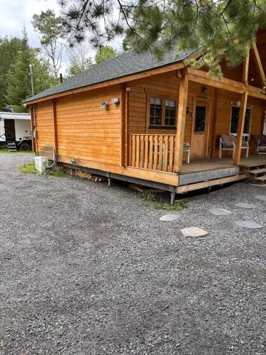 The Pines Cottage on the Lake in Seguin (ON)