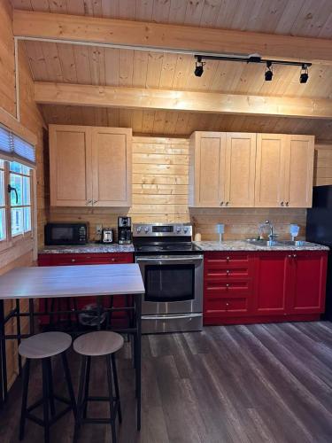 The Pines Cottage on the Lake in Seguin (ON)