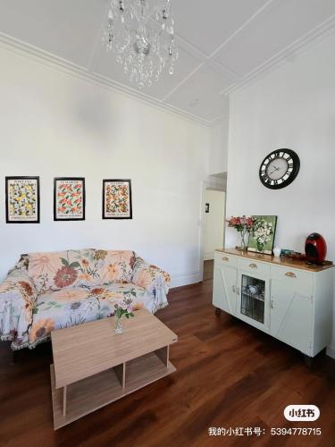 Free Parking,5 minutes to City, bus at the door, 100-year-old building at the foot of Mount Eden Park,unit 1, Auckland (fotografie 3)