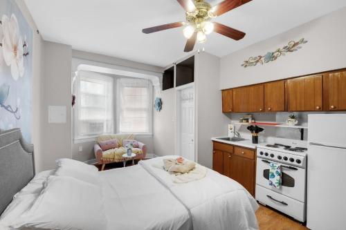 Best Studio By Historical Sites Near Everything in Philadelphia, USA